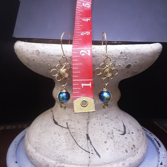 Handcrafted Earrings Gold with Black Aurora Borealis Glass Beads - Picture 4 of 8